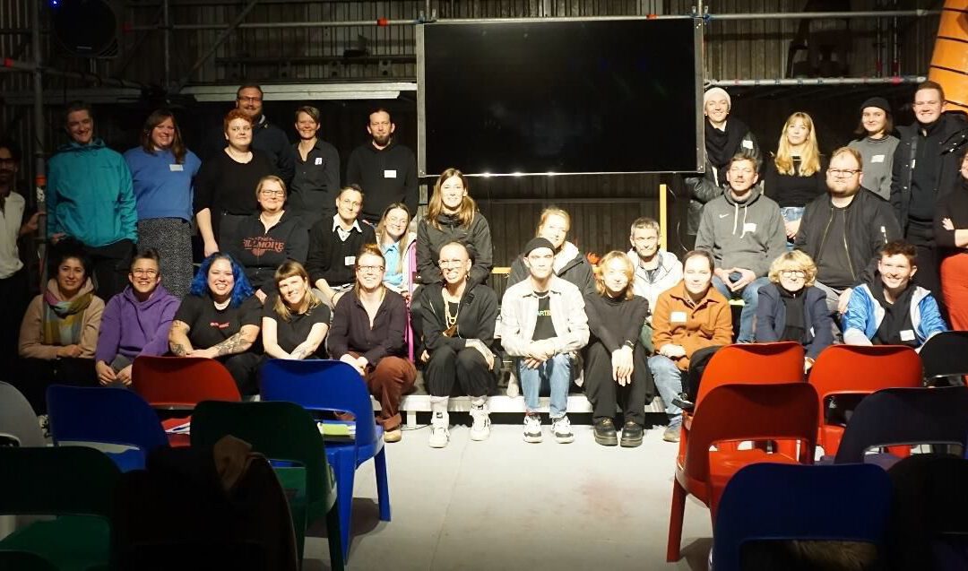 Arbeitskreis QUEER*WOHNEN und Arbeitskreis WOHNUNGSNOT | Gemeinsame Pressemitteilung (20.11.2024) | Allianzen für queere Menschen in Wohnungsnot: JETZT!